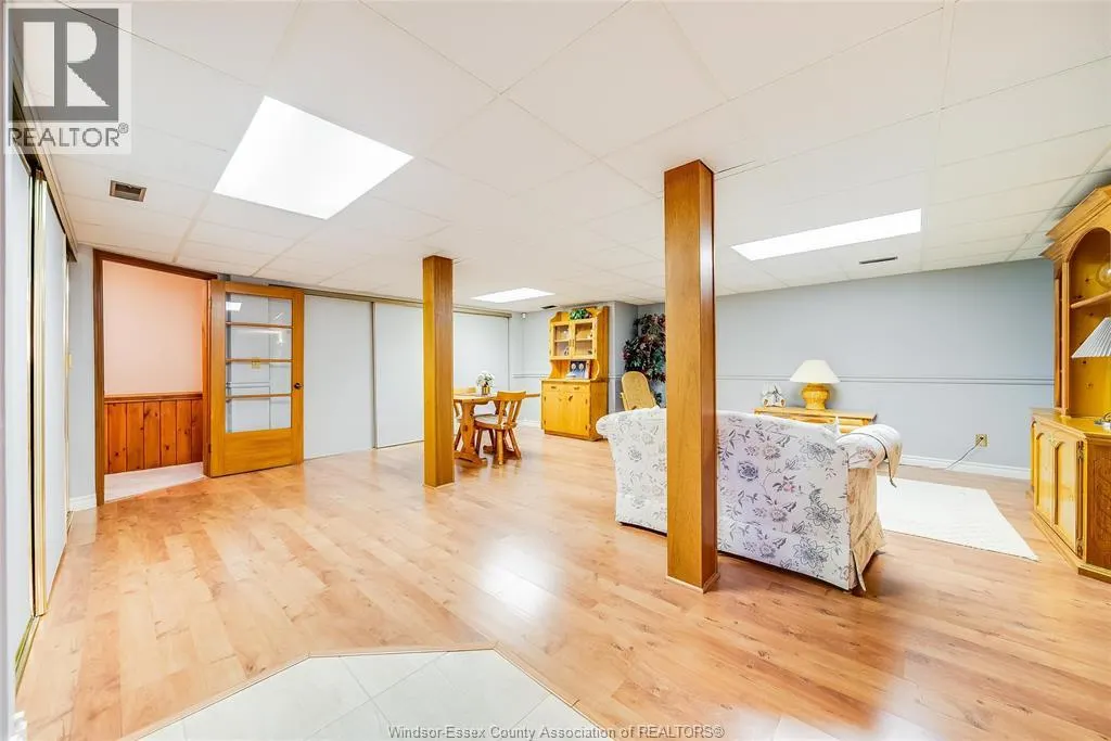1506 WHITEWOOD