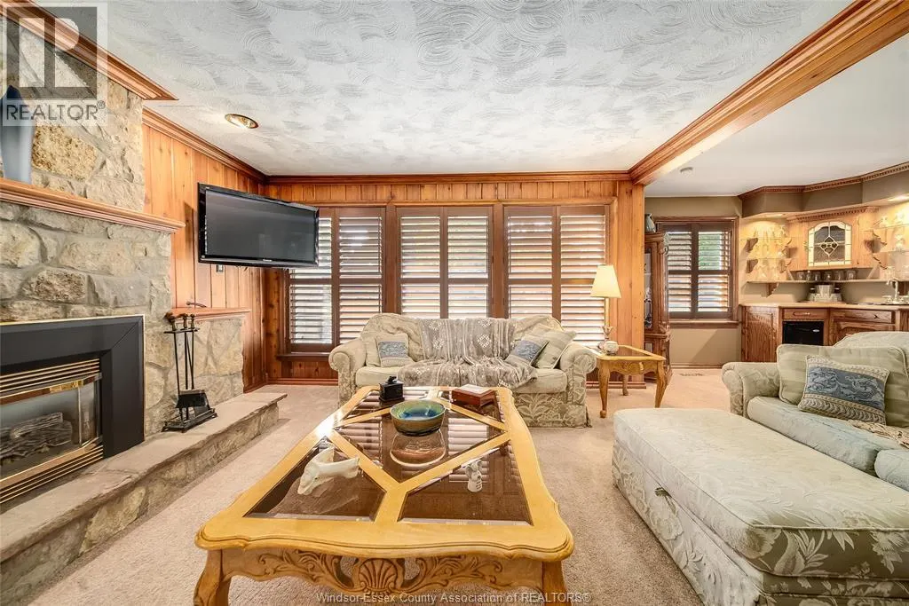 1506 WHITEWOOD