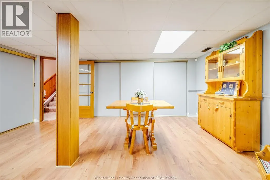 1506 WHITEWOOD