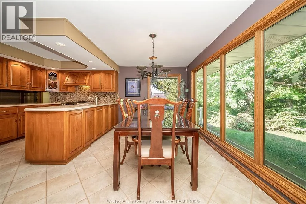 1506 WHITEWOOD