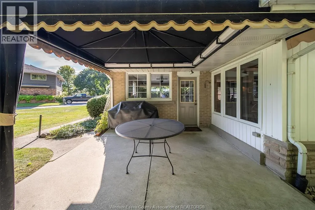 1506 WHITEWOOD