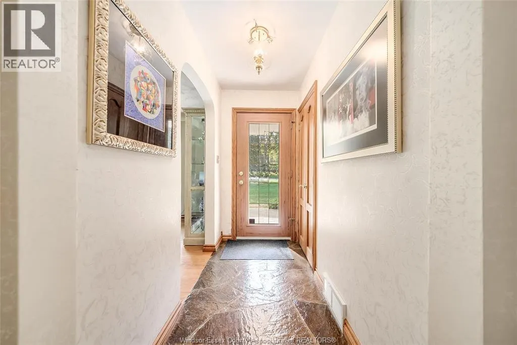 1506 WHITEWOOD
