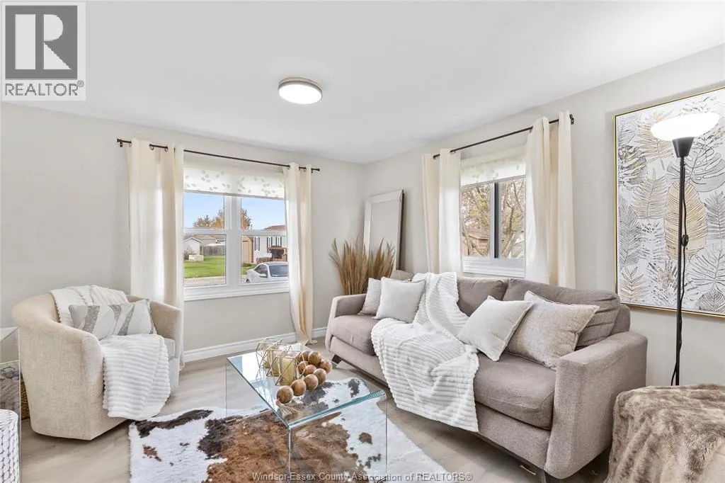 3 LILAC COURT