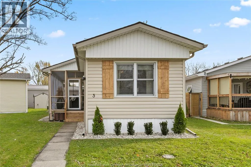 3 LILAC COURT