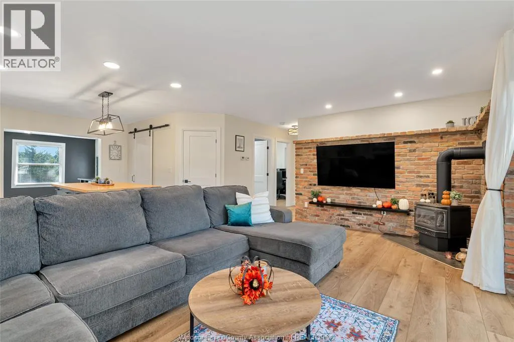 255 EDWARD ROAD