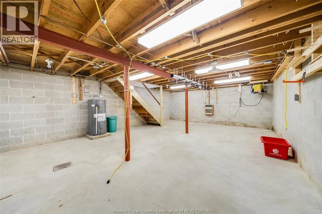 3027 WALKER ROAD
