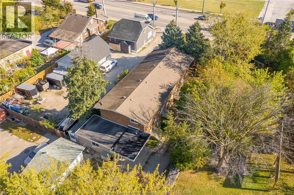 3027 WALKER ROAD