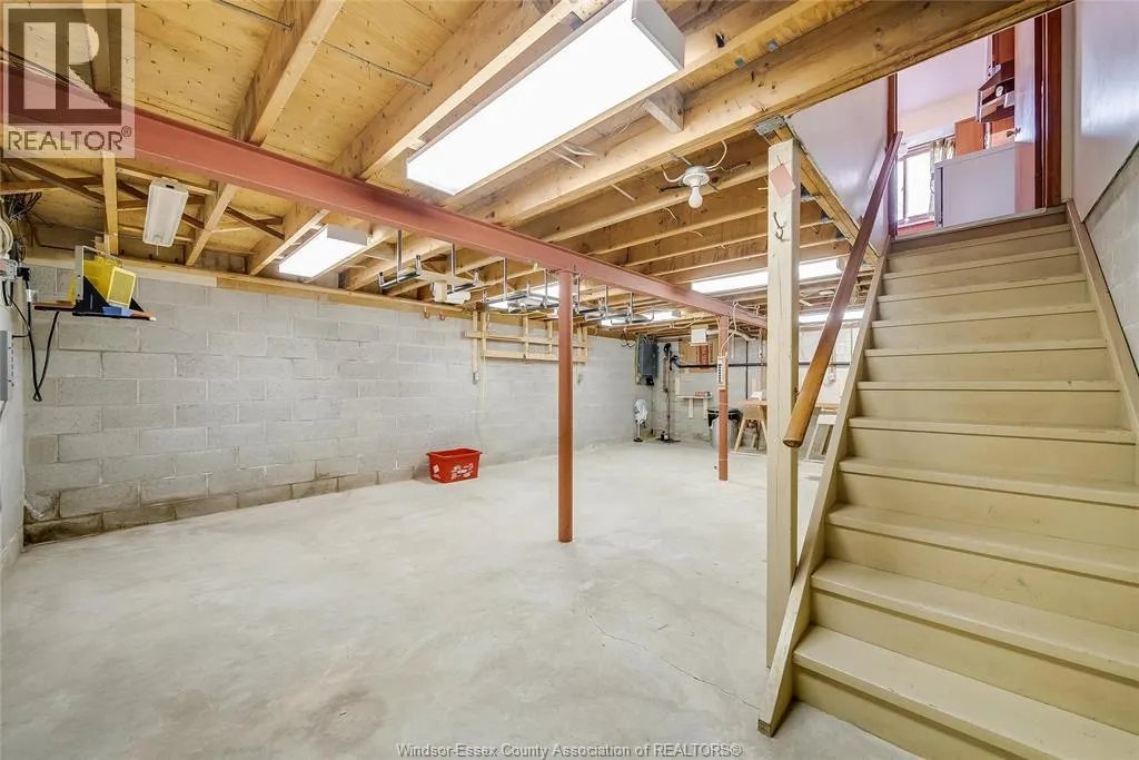 3027 WALKER ROAD