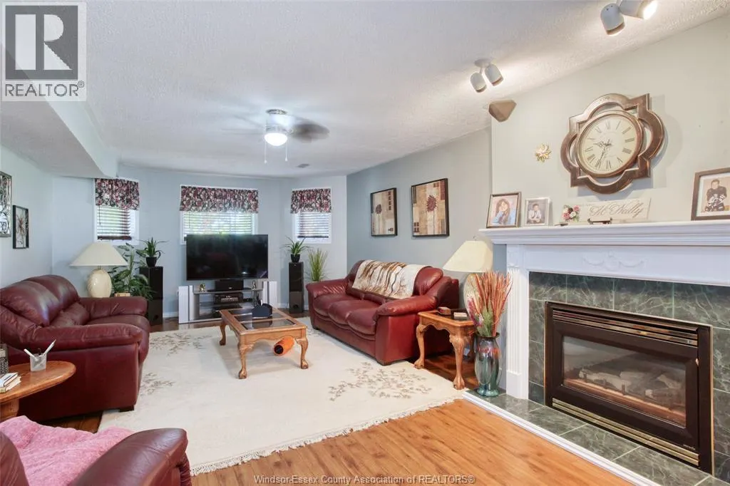 330 CEDAR RIDGE AVENUE