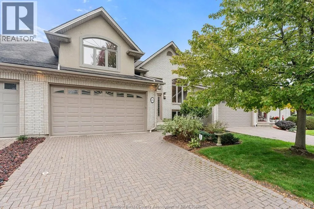 484 VANDERBILT CRESCENT