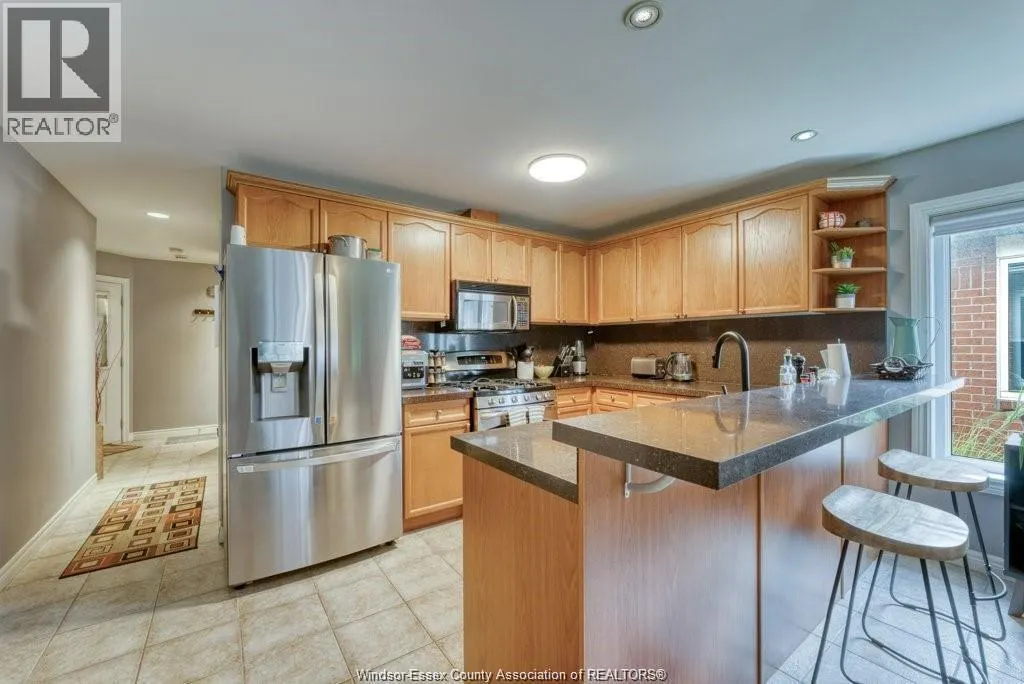 1727 Luxury AVENUE