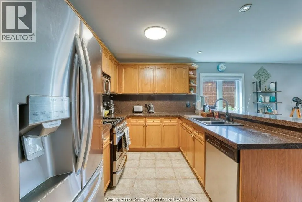 1727 Luxury AVENUE