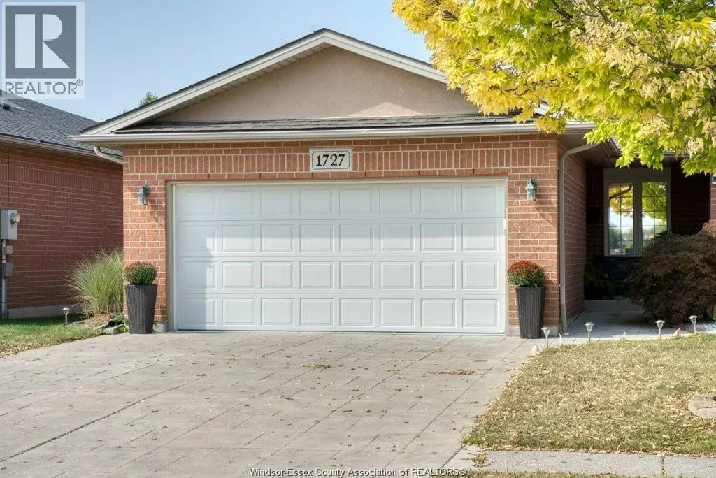 1727 Luxury AVENUE