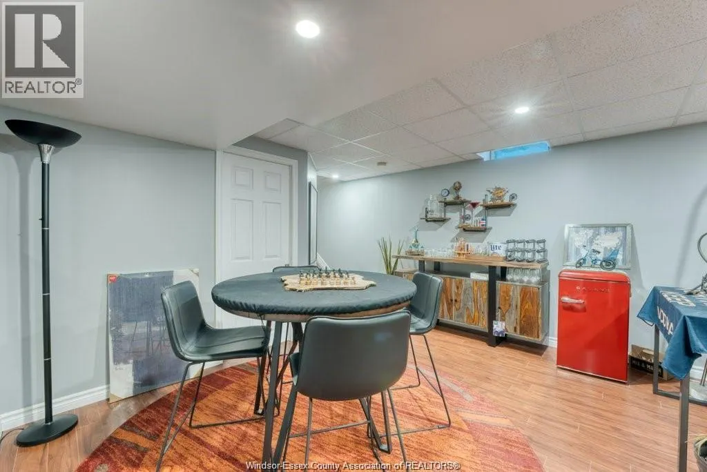 1727 Luxury AVENUE