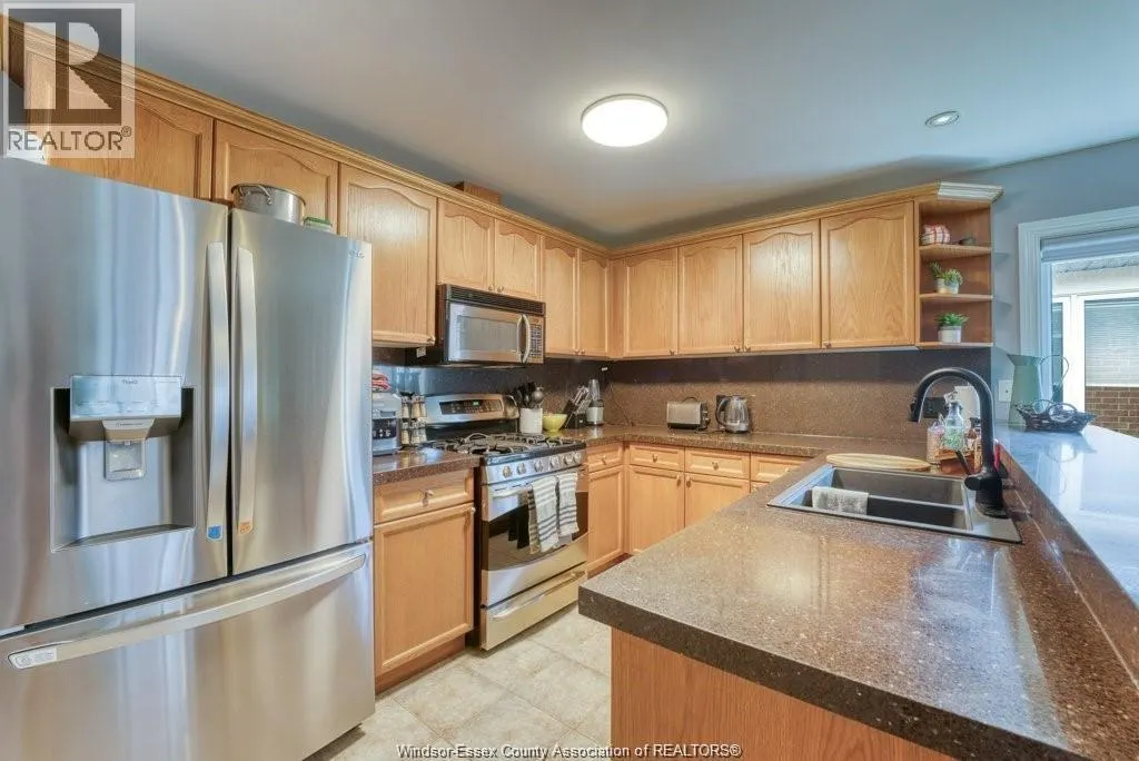 1727 Luxury AVENUE