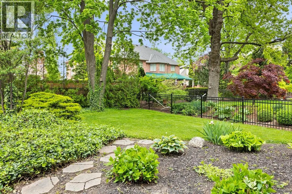 552 OLD TECUMSEH ROAD