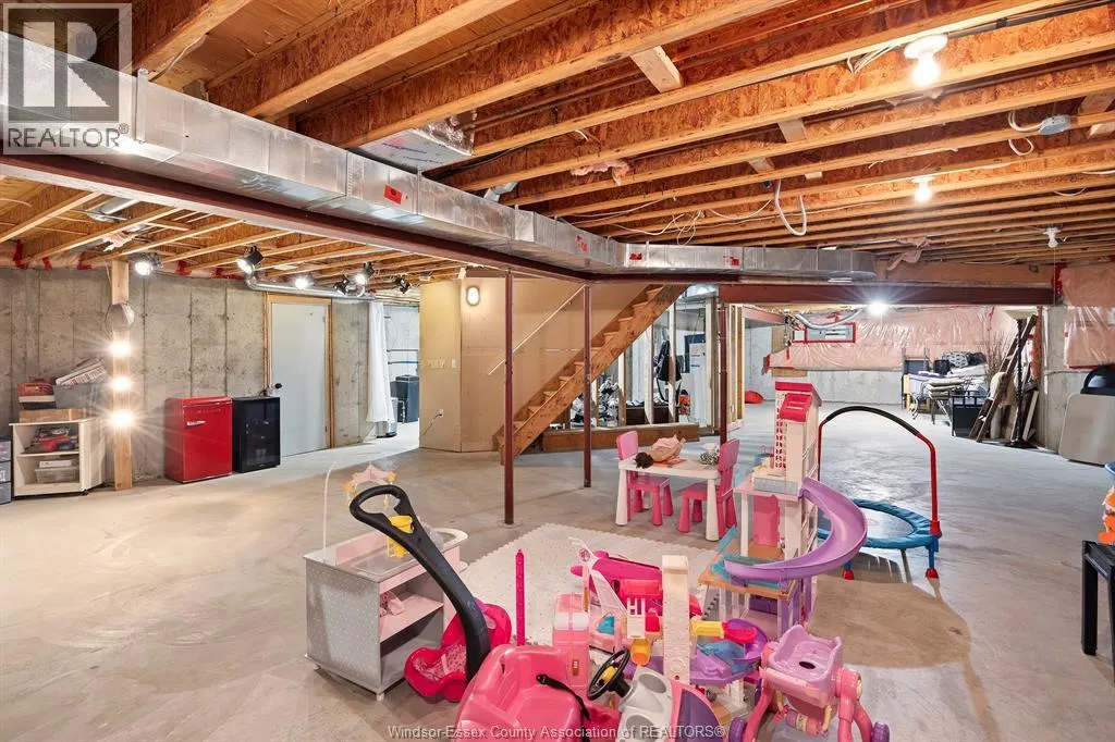 552 OLD TECUMSEH ROAD