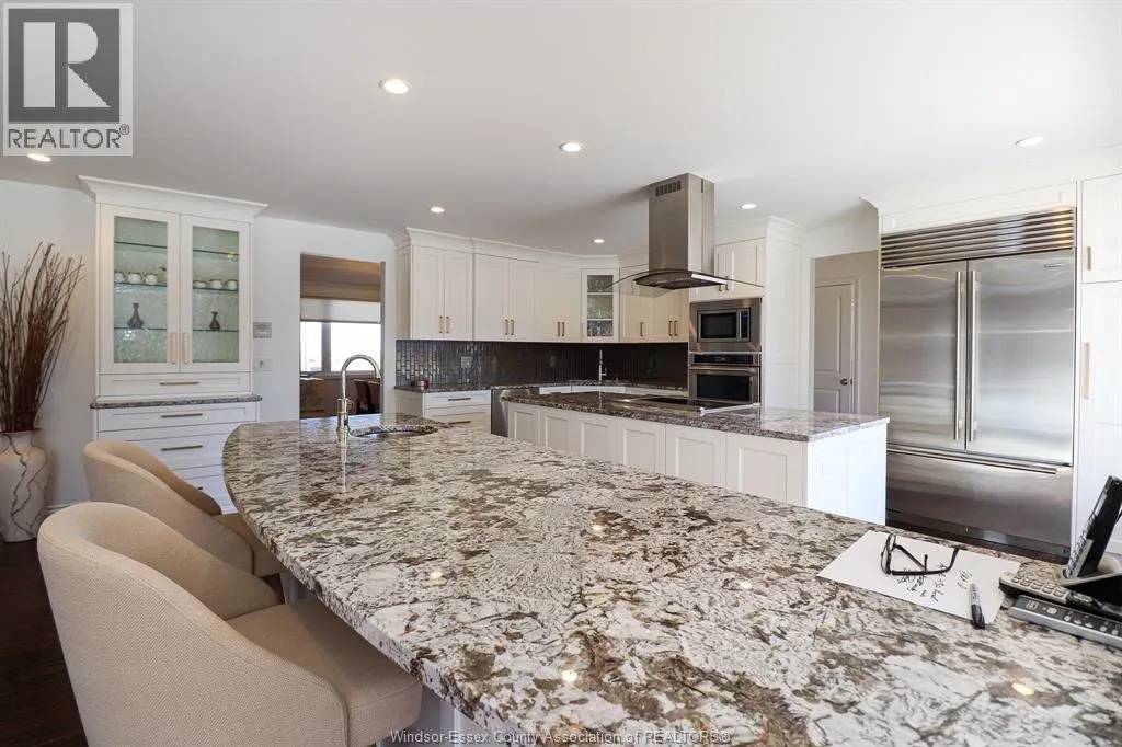 463 RUSSELL WOODS ROAD