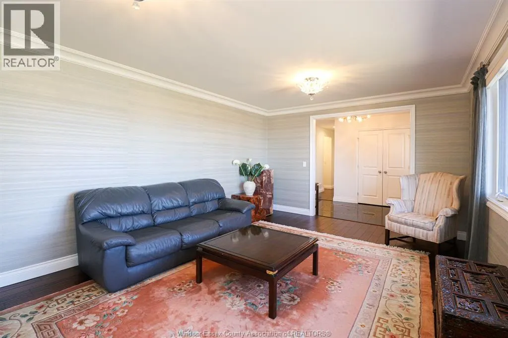 463 RUSSELL WOODS ROAD