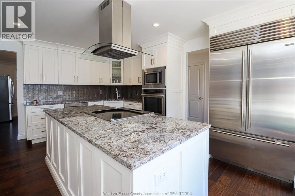 463 RUSSELL WOODS ROAD