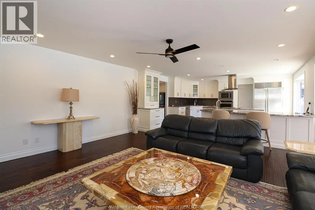 463 RUSSELL WOODS ROAD