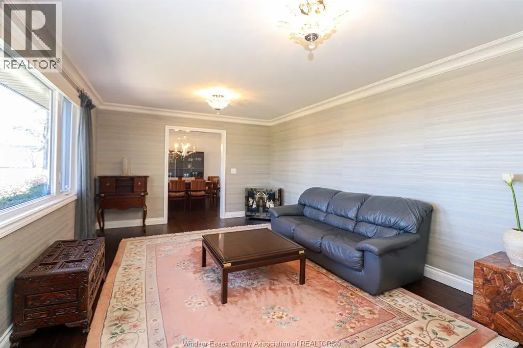 463 RUSSELL WOODS ROAD