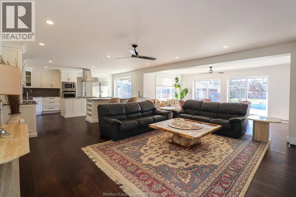 463 RUSSELL WOODS ROAD
