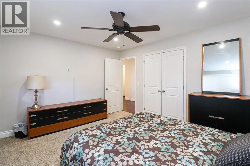 463 RUSSELL WOODS ROAD