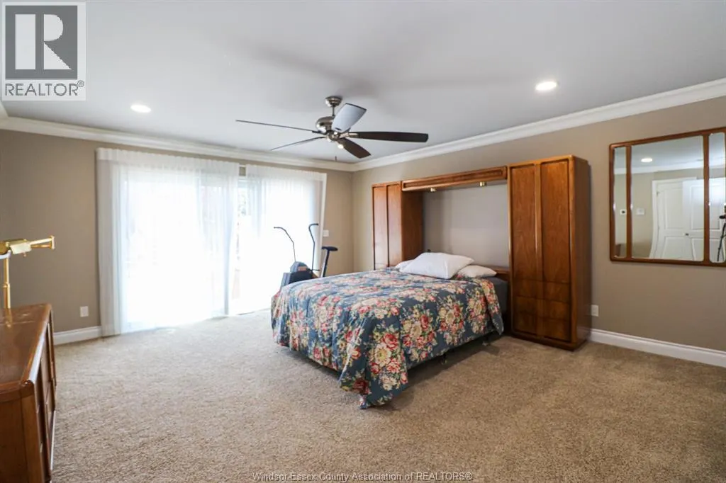463 RUSSELL WOODS ROAD