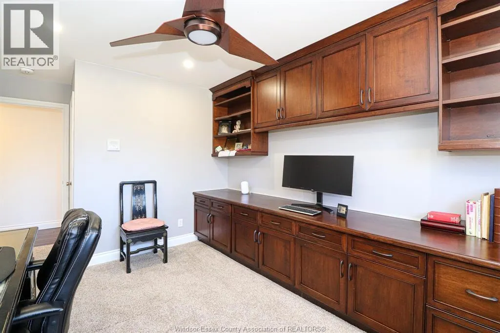 463 RUSSELL WOODS ROAD
