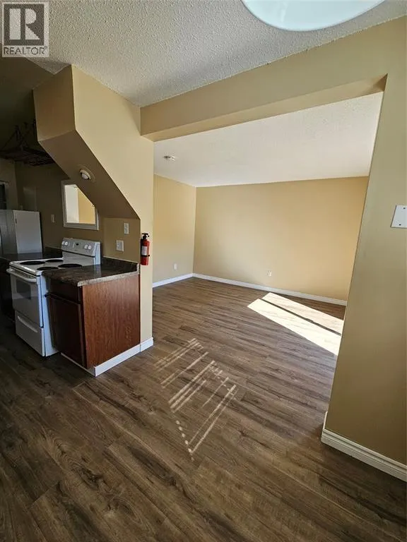 317 SOMERSET CRESCENT