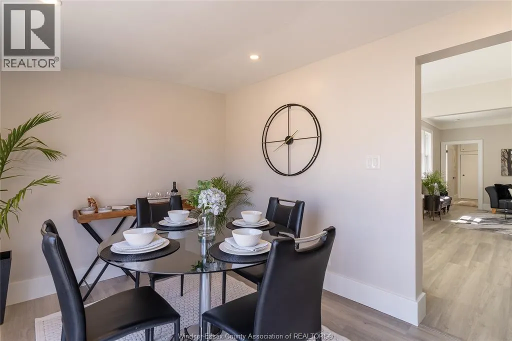 888 LANGLOIS Unit# upper