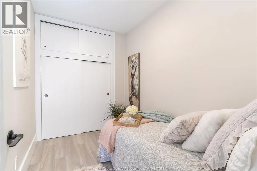 888 LANGLOIS Unit# upper