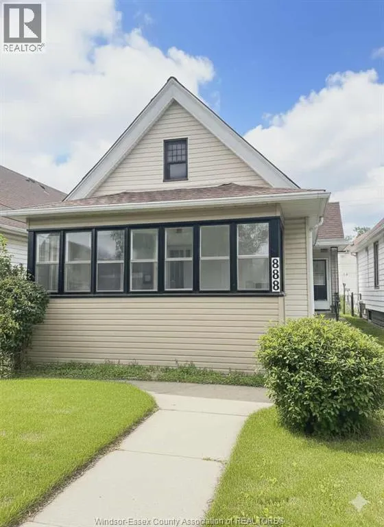 888 LANGLOIS Unit# upper