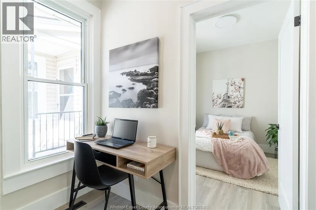 888 LANGLOIS Unit# upper