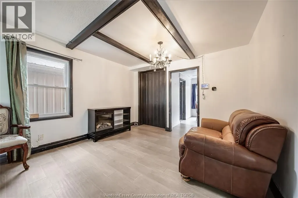 221 JOHN STREET East