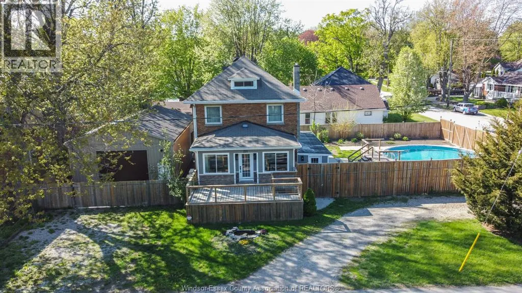 221 JOHN STREET East