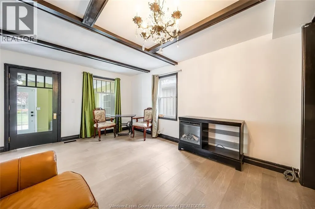 221 JOHN STREET East