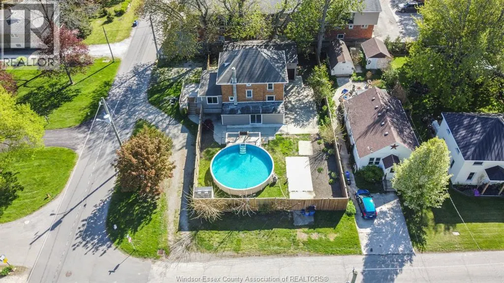 221 JOHN STREET East