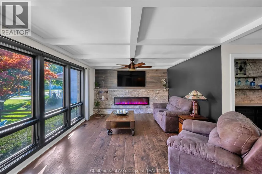 38 Glenwood DRIVE