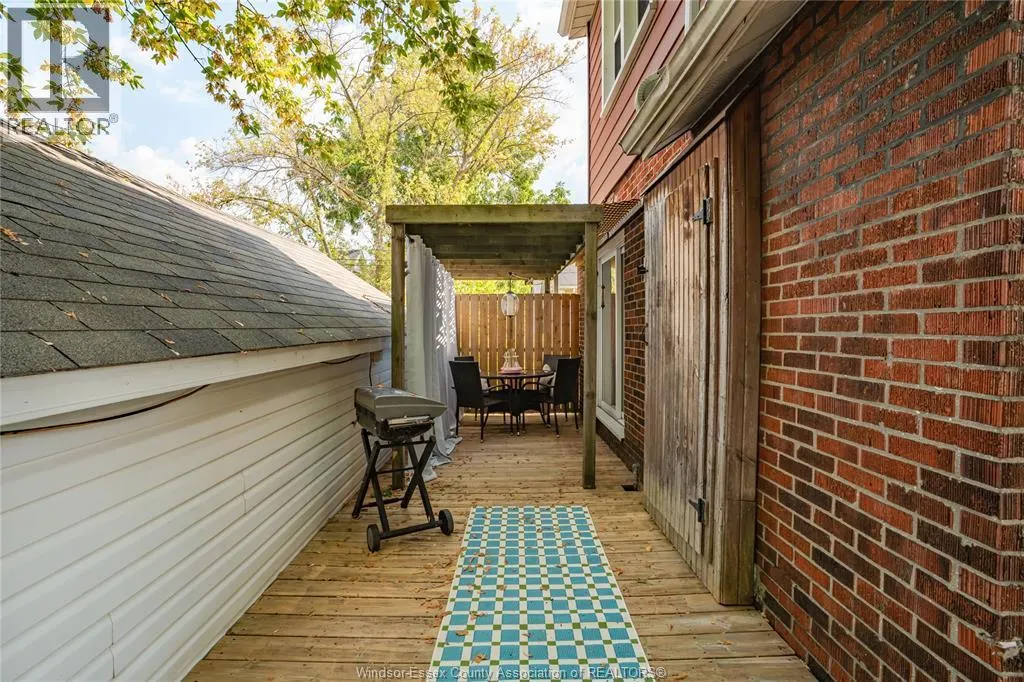 936 ARTHUR ROAD