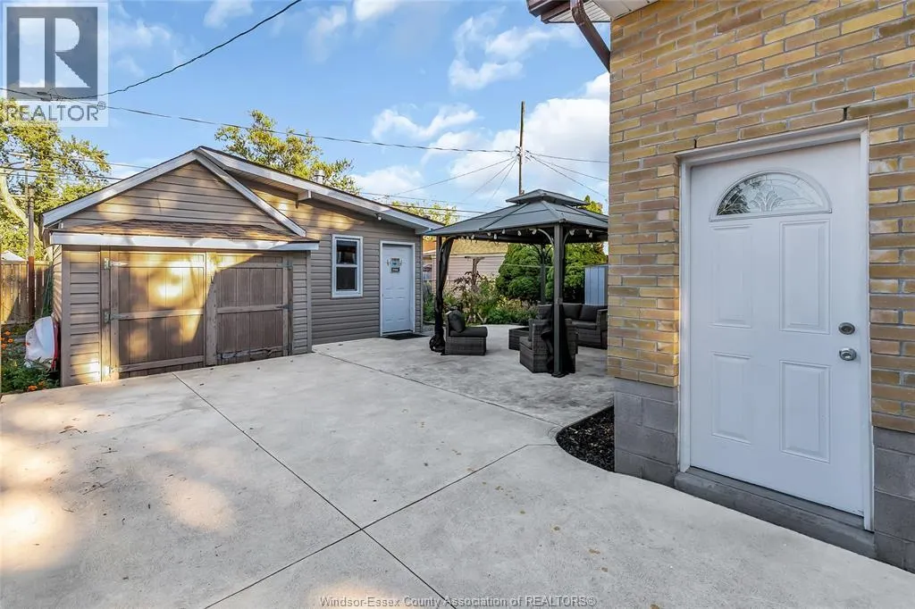 2340 ALEXIS ROAD