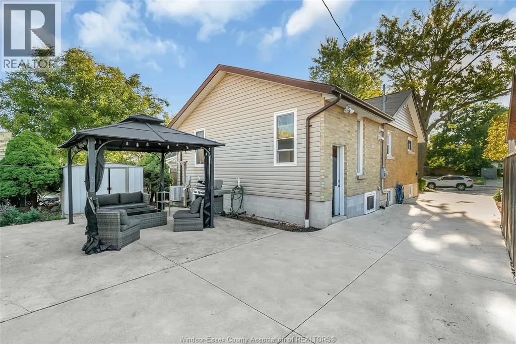 2340 ALEXIS ROAD