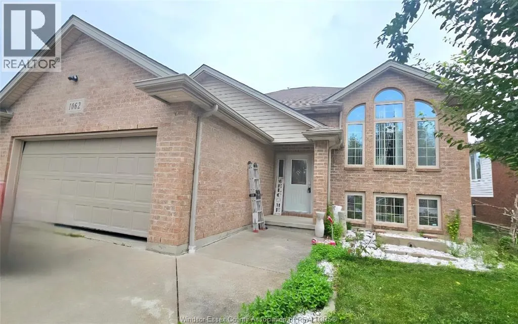 1062 MONARCH MEADOWS