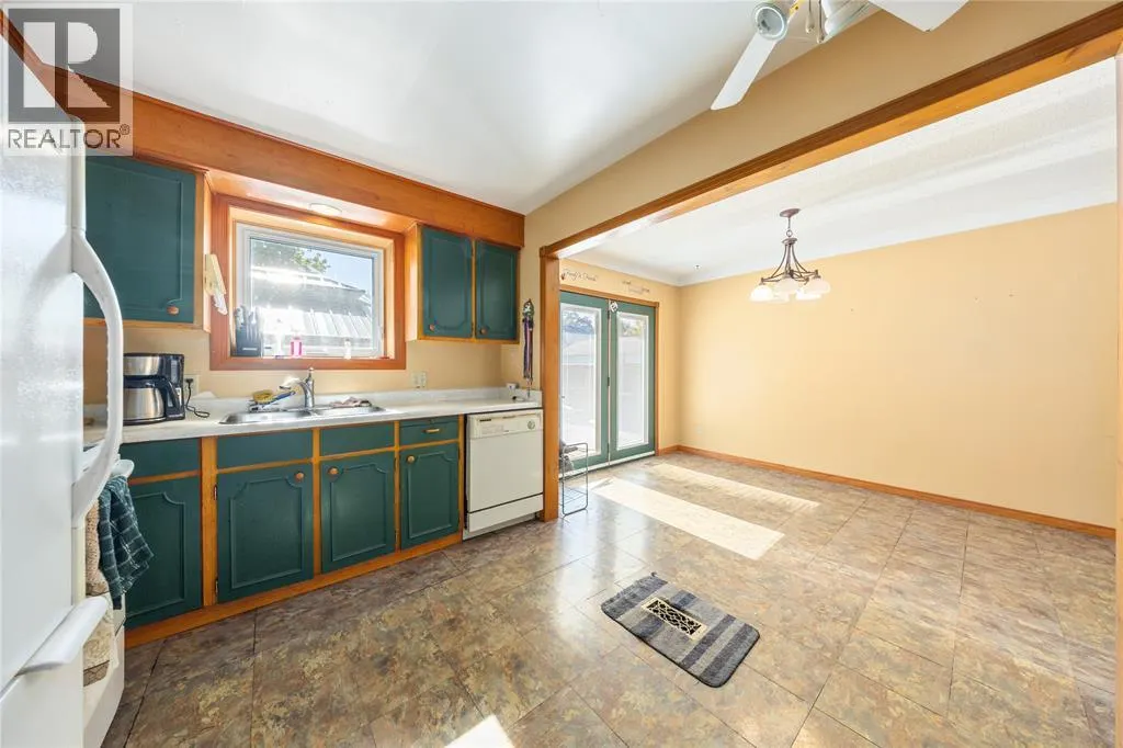 1063 Highway DRIVE East