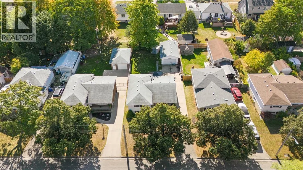 1063 Highway DRIVE East