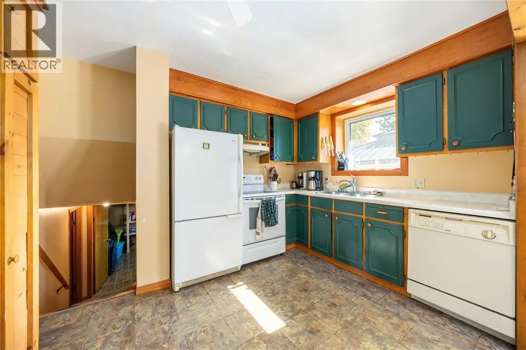 1063 Highway DRIVE East