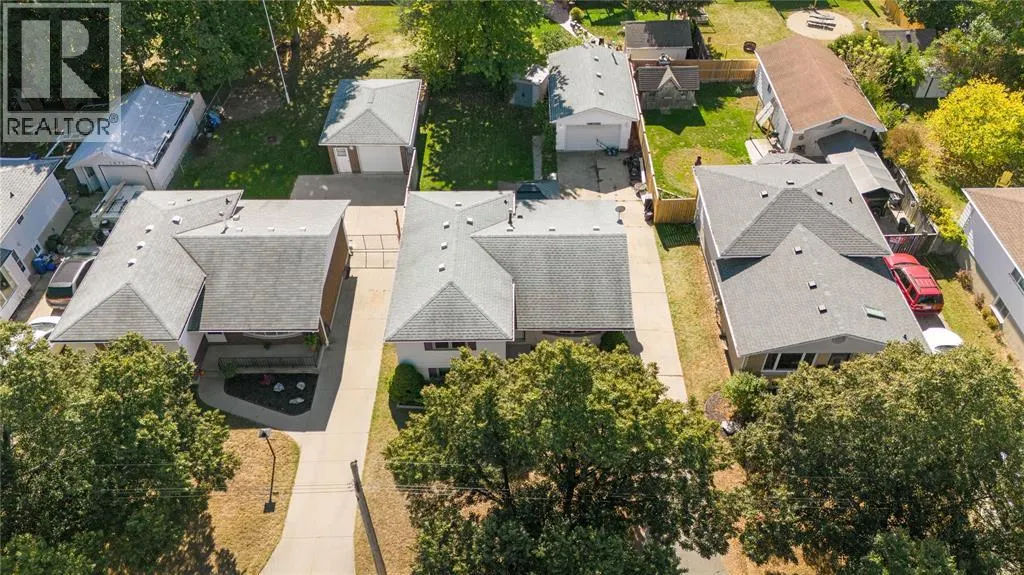 1063 Highway DRIVE East