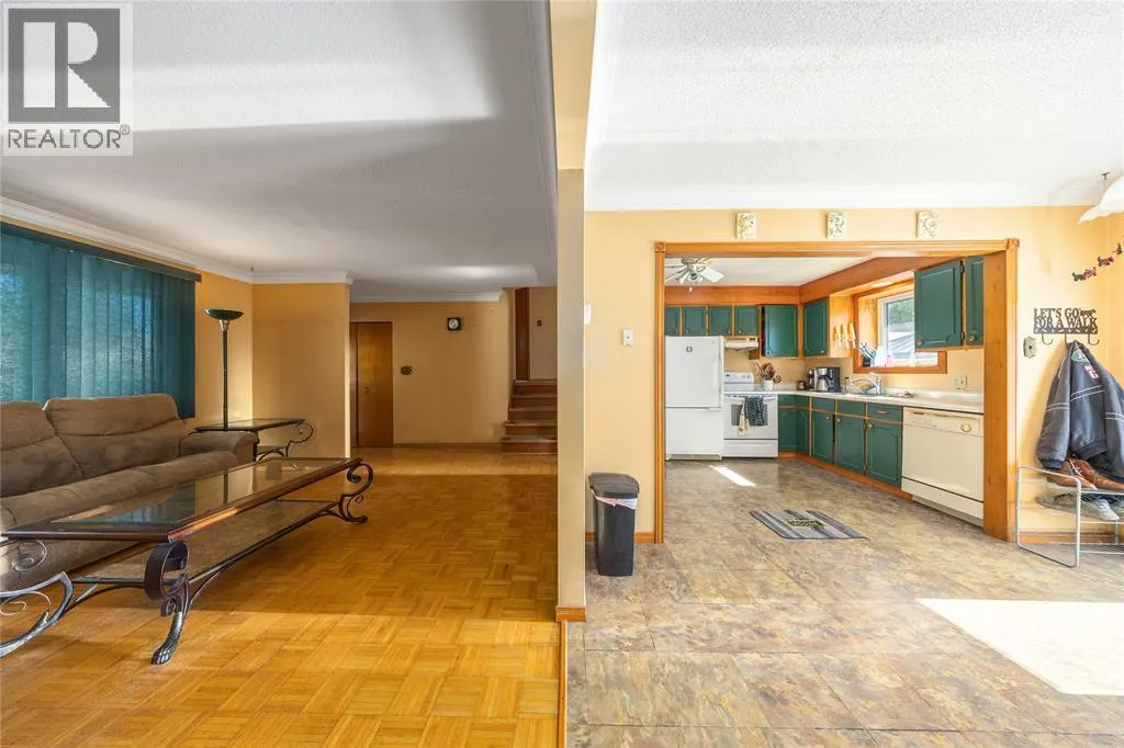 1063 Highway DRIVE East