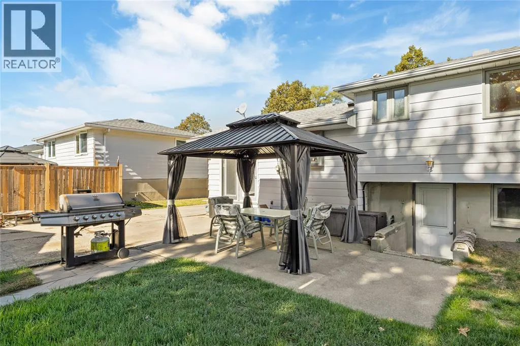 1063 Highway DRIVE East